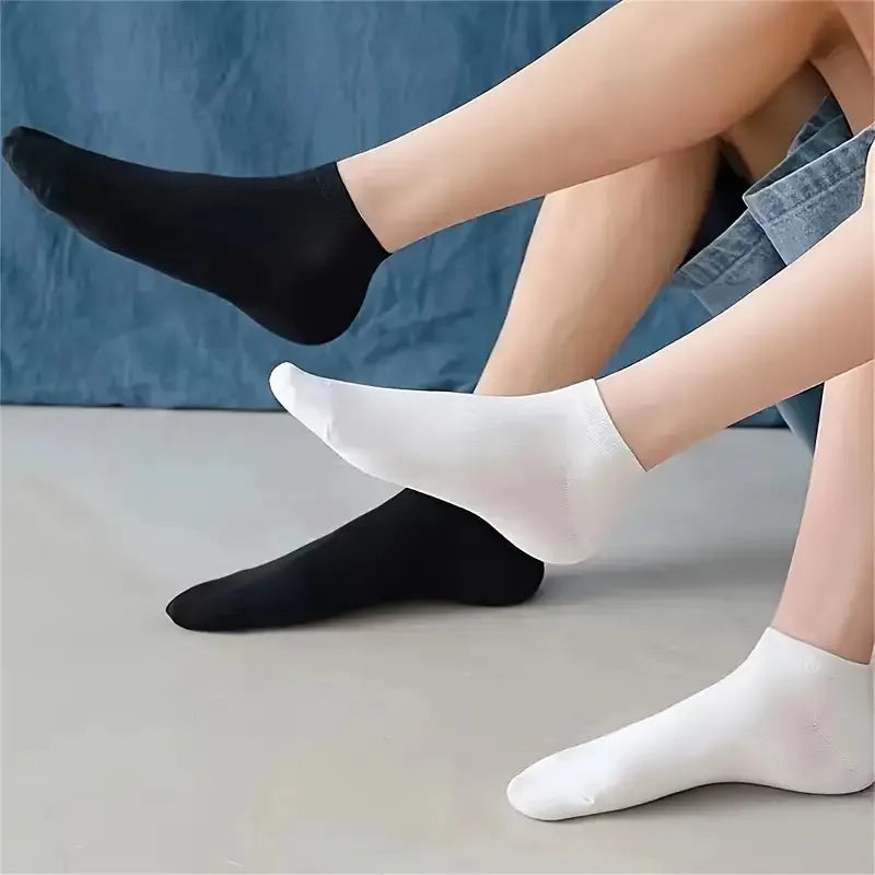 40 Pairs of Simple Black, White, and Gray Socks, Elastic, Breathable, and Odor Resistant, Suitable for Outdoor Sports Wear