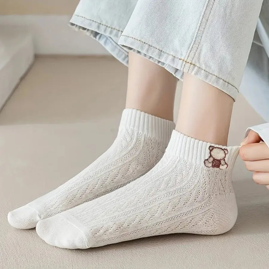5 Pairs of White Cartoon Pattern Socks with Cartoon Bear and Floral Patterns - Soft, Machine Washable, Suitable for All Seasons